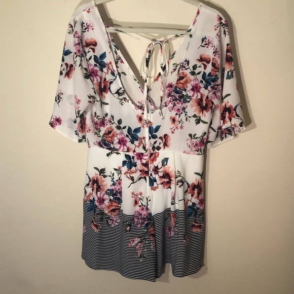 Blue Rain Floral and Striped Open Back Romper Medium - Picture 4 of 8